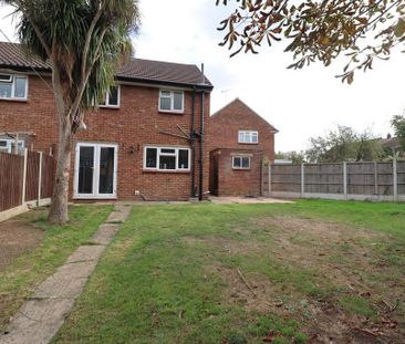 3 bedroom end of terrace house to rent - Photo 5