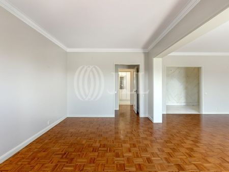 4 room luxury Apartment for rent in Campo Grande, Lisbon - Photo 2