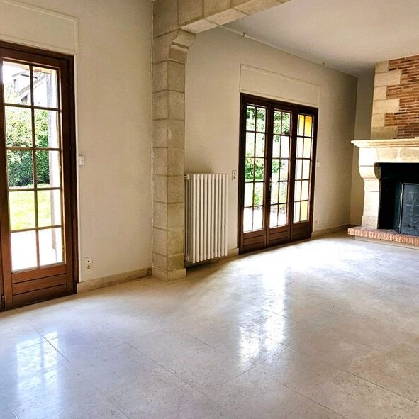 Location Maison 6 pièces 109m² EVREUX 27000 - Photo 1