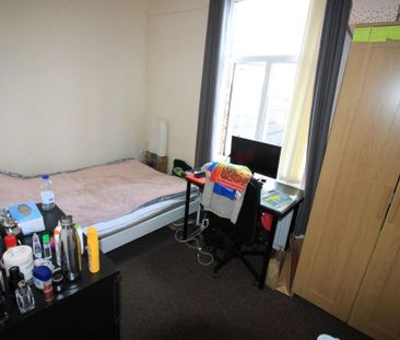 4 bedroom terraced house to rent - Photo 3