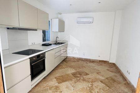 La Chevalière - Maison climatisée T6 de 140m² avec jardin - Photo 2