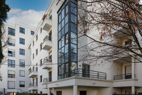 location Appartement T5 DE 119.9m² À BOULOGNE - Photo 1