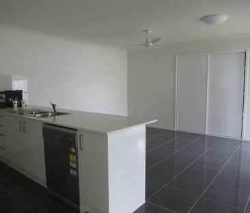 Three air conditioned bedrooms and Three bathrooms. - Photo 4