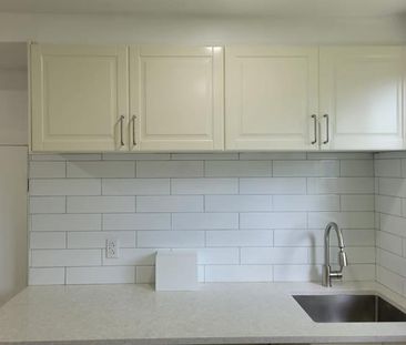 7781 Av. Avrillé - Photo 2