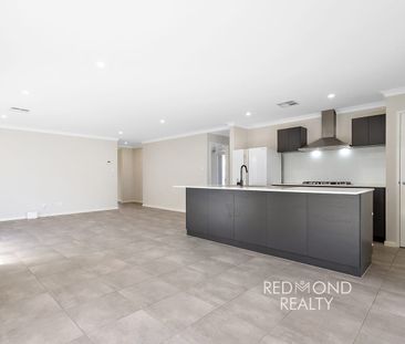 Coastal Living Meets Modern Comfort – Alkimos Gem! - Photo 6