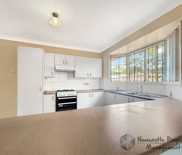 Two-Bedroom Duplex in Convenient Location - Photo 4