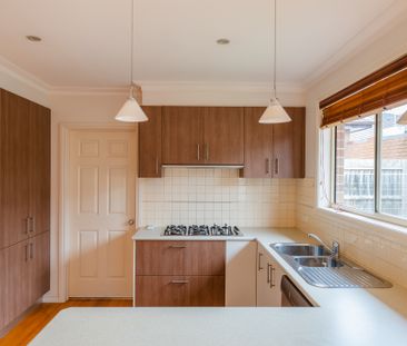 43 Knight Street, Clayton VIC 3168 - House For Rent | Domain - Photo 6