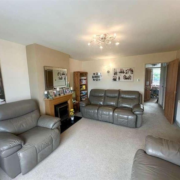 South Lea Close, Braunton, EX33 - Photo 1