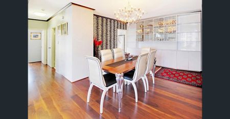 Villa-Style Terrace 2 Bedroom Apartment - Photo 2