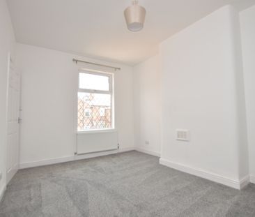 3 Bedroom Terraced House - Photo 1