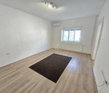 Kiadó jó állapotú lakás - Vác - Fotó 2