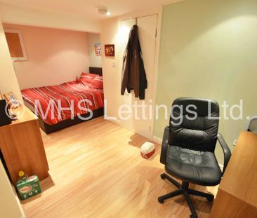 4 Bedroom End Terraced House for rent in William Street - Photo 4