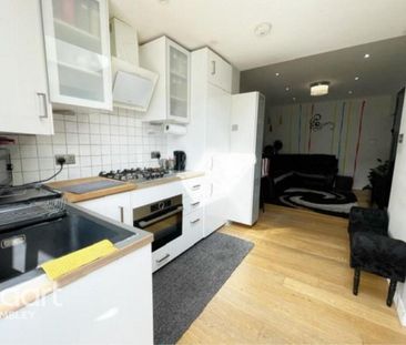 2 bedroom detached house to rent - Photo 3