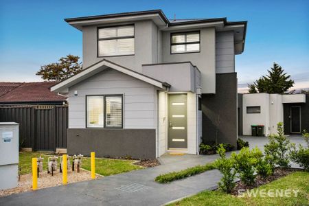 Elegant contemporary living in Altona Bay! - Photo 3