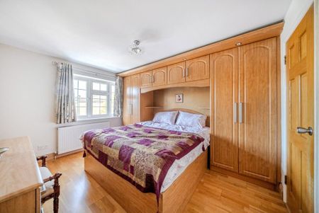 5 bedroom detached house to rent - Photo 4