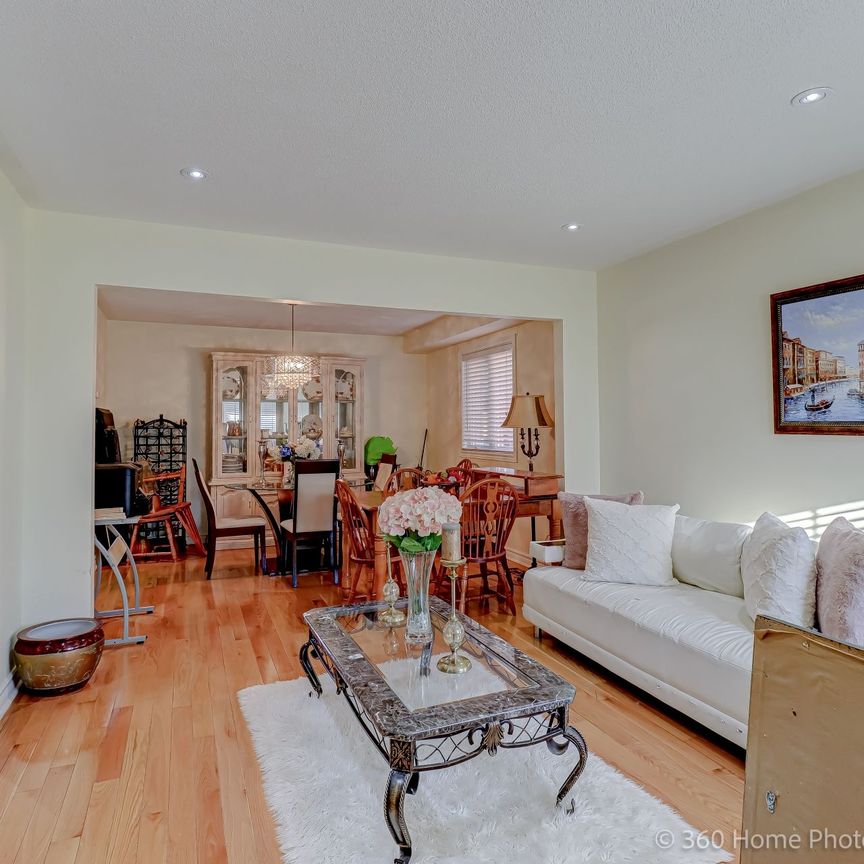 For Lease - 305 Old Harwood Avenue, Ajax, Ontario - Photo 1