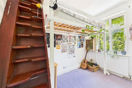 3 bedroom semi-detached house to rent - Photo 5