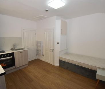 Studio to rent - Photo 5