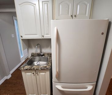 For Lease - 183 Millbank Drive, London South, Ontario - Photo 2