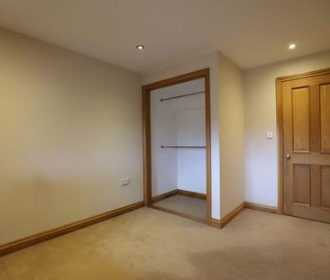 2 bedroom barn conversion to rent - Photo 1