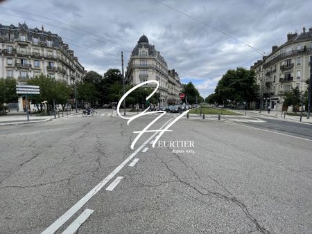 GRENOBLE - HYPER CENTRE - T2 - Photo 2