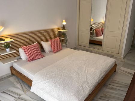 Apartamento planta baja en alquiler en Marbella, Marbella - Photo 2