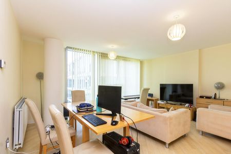 2 bedroom apartment to rent Witan Gate, Milton Keynes, Buckinghamshire, MK9 - Photo 2