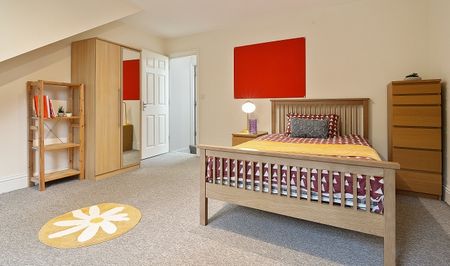 Great 4 bedroom property - Photo 3