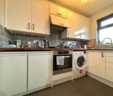 Kingston Lane, West Drayton, UB7 - Photo 3