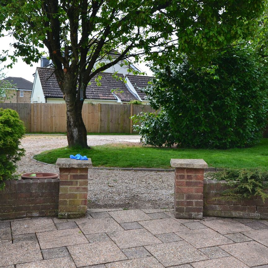 5 bedroom bungalow to rent, - Photo 1