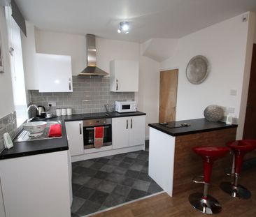 3 Bed - 19 Pennington Street, Woodhouse, Leeds - LS6 2JP - Student - Photo 1