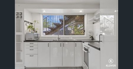 🏡 **Your Dream Home Awaits & Embrace Luxurious Living at 9 Heather Street, Logan Central! 🌟** - Photo 2