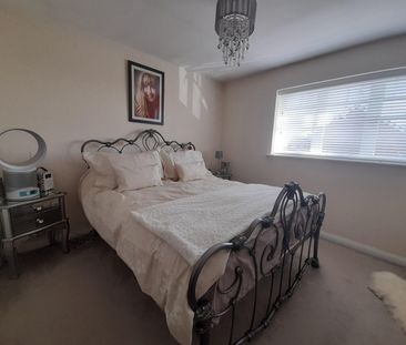 Fisher Close, Sutton-In-Ashfield NG17 - Photo 3
