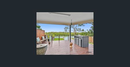 Waterfront Home – Short Term Fully Furnished 4-5-Bedroom with Private Boat Ramp - Photo 4