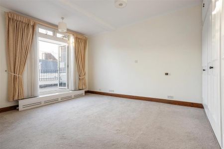 3 bedroom mews to rent - Photo 3
