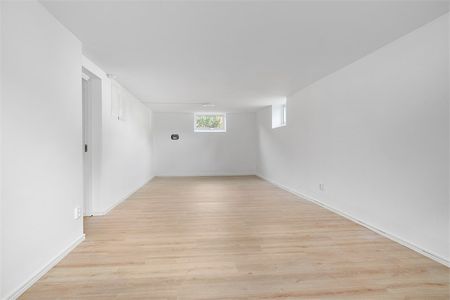 Kålfjärilsvägen, Trollhättan - Photo 4