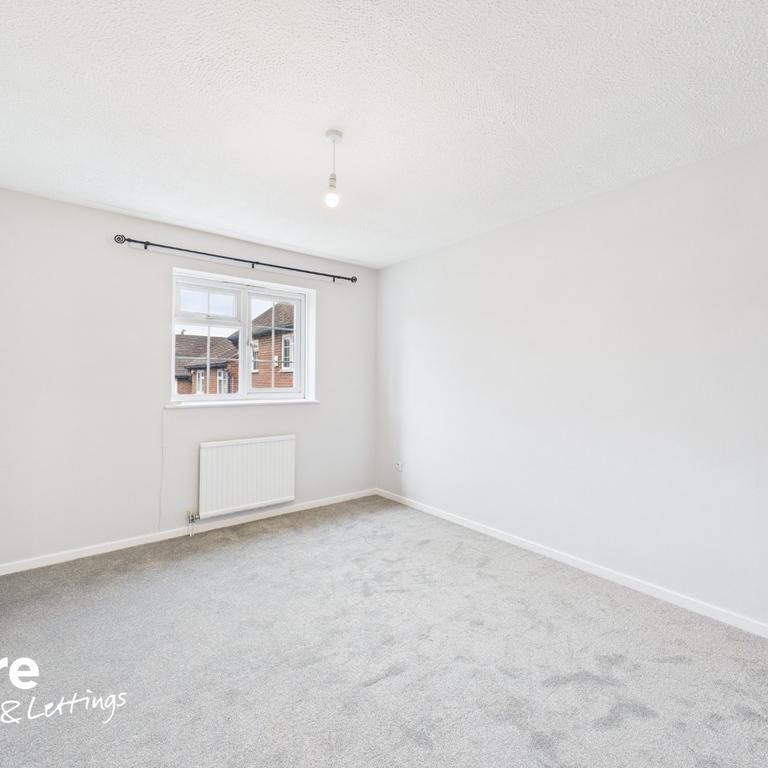 2 bedroom ground floor maisonette to rent - Photo 1