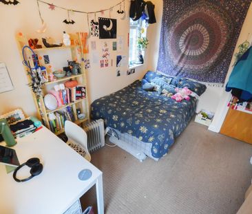 4 Bed Terraced House, Gerald Road, M6 - Photo 3