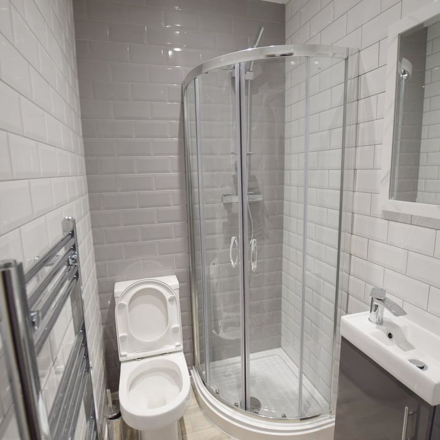 Room in a Shared House, Lightwoods Hill, B67 - Photo 1