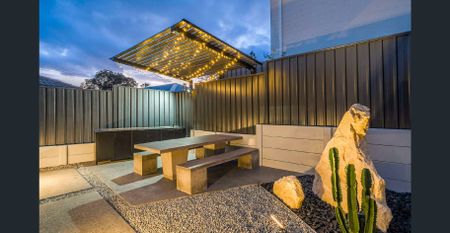 Self Contained Place. Fully furnished, modern sleek house design. - Photo 5