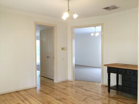 1/11 Yerrin Street, Balwyn VIC 3103 - Photo 5