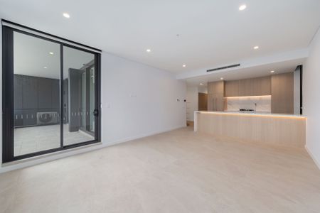 Uniquely Customised Brand-New 3-Bed Apartment in the Heart of Gosford CBD - Photo 2