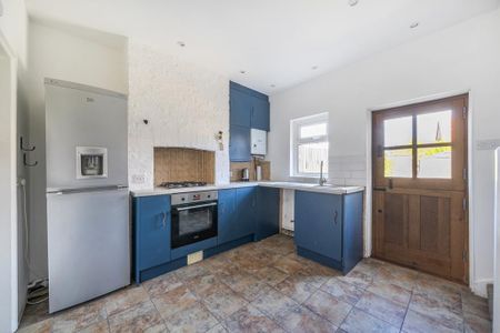 2 bedroom cottage to rent - Photo 2