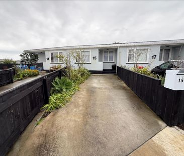 Tidy one-bedroom unit - Photo 1
