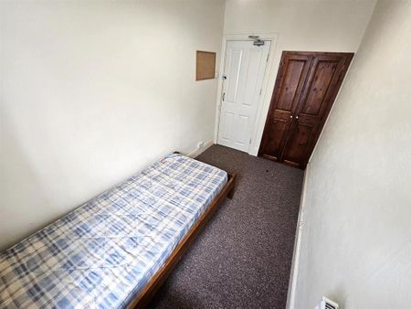 5 bedroom house to rent - Photo 2