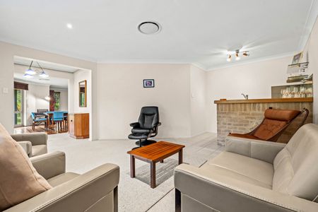 92 Kings Avenue, Terrigal NSW 2260 - House For Rent | Domain - Photo 2