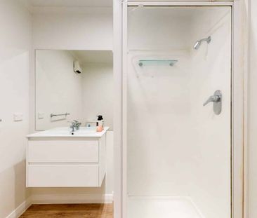 Modern Gem on the City Fringe! - Photo 3