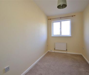 2 bedroom end of terrace house to rent - Photo 3