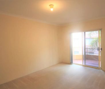 “WALKING DISTANCE TO STATION & SHOPS!!!” - Photo 6