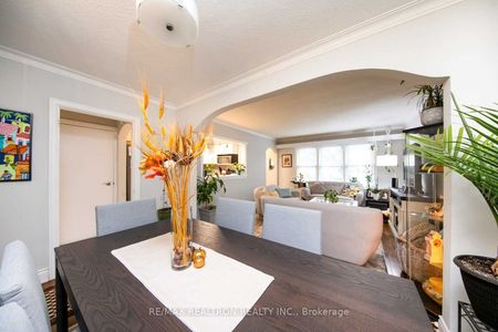 For Lease - 28 Irvington Crescent Unit# Main, Toronto, Ontario - Photo 2